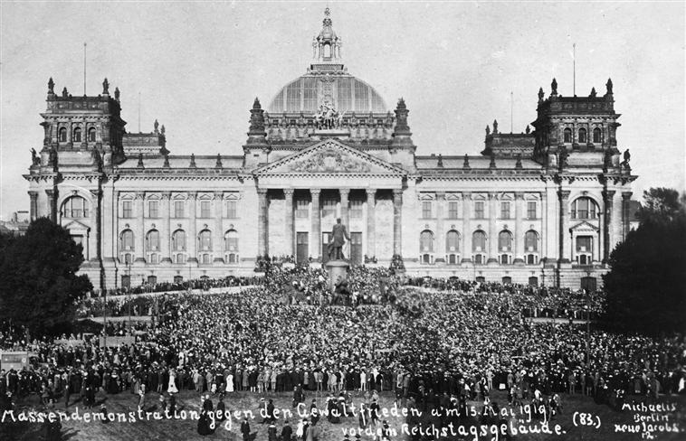 Mass demonstration in front of the German Reichstag against treaty of Versailles in 1919