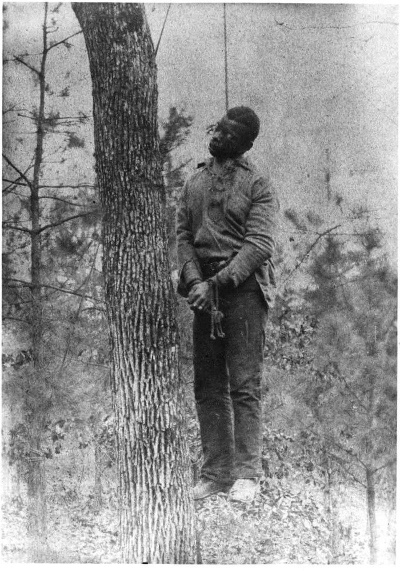 A photo of a lynched African American commons-wikimedia