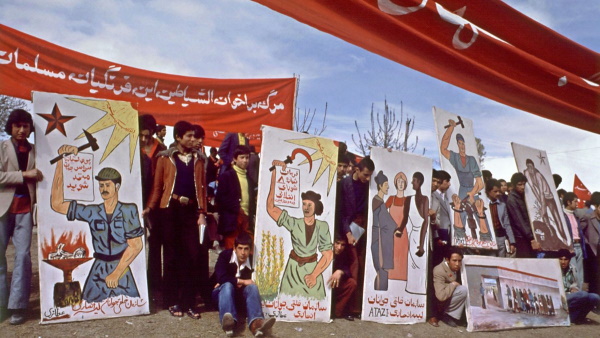 An image of Afghani revolutionaries in the streets. from bbc.co.uk