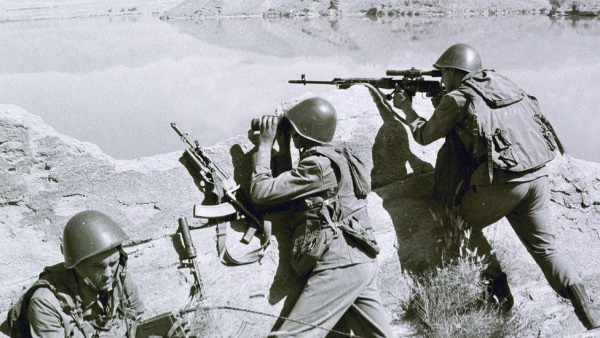 Soviet troops in action during the Soviet-Afghan War. from bbc.co.uk